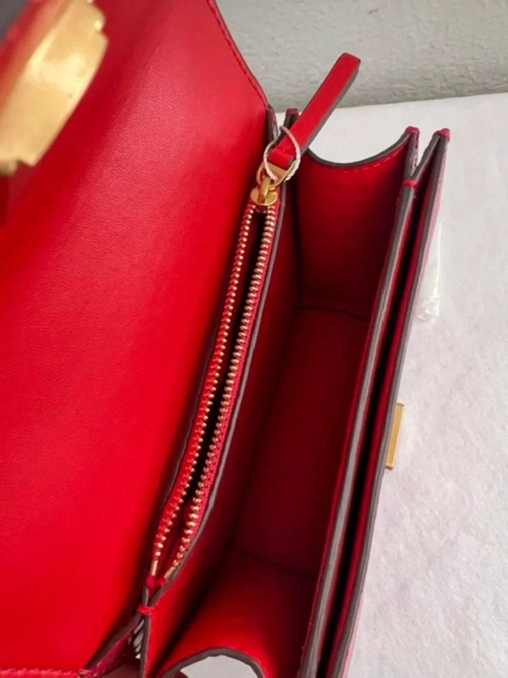 Tory Burch Eleanor Red/Rolled Gold Embossed Small Convertible Shoulder Bag